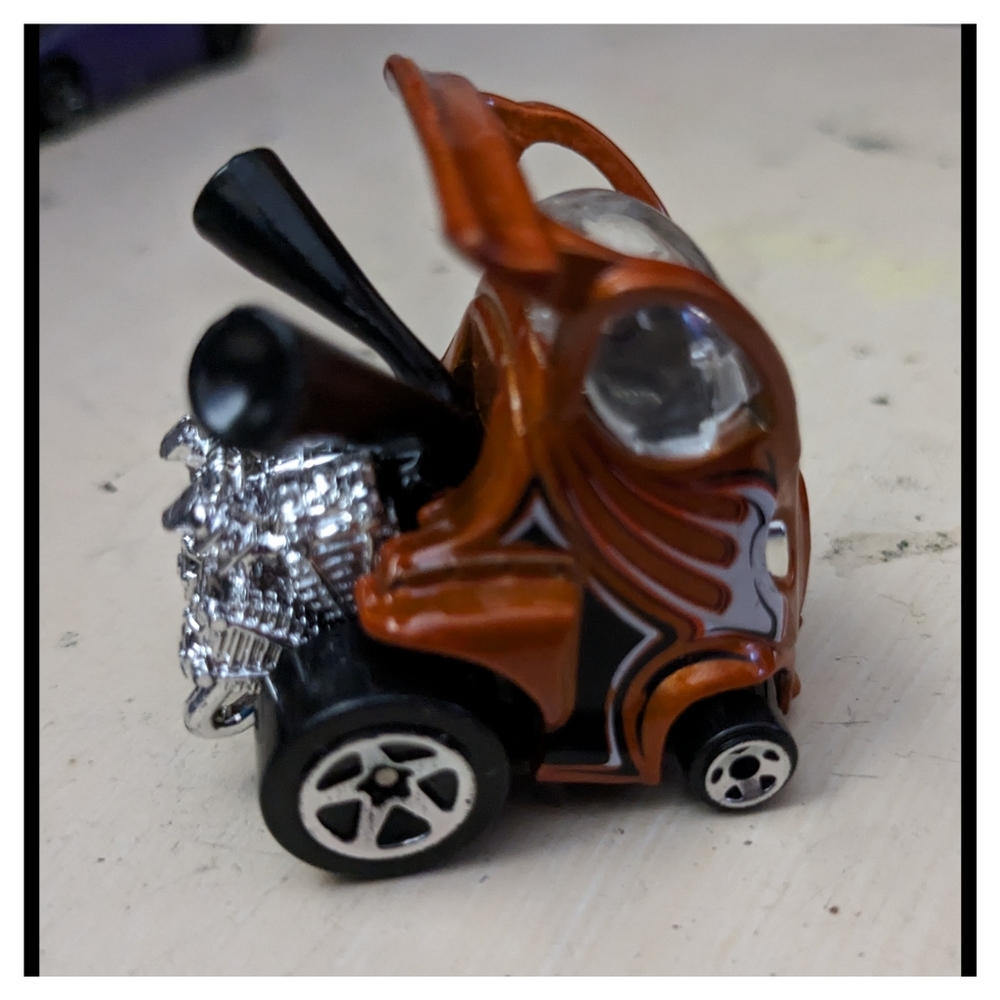 Vintage 2000 Hot Wheels Hyper Mite Die-Cast 2008 All Stars Orange 1:64